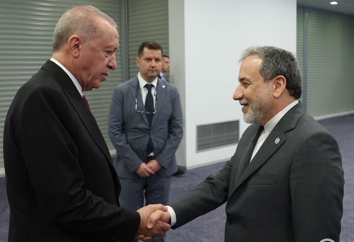 Erdogan to Araghchi: “Ready to Mediate in Nuclear Dispute Resolution