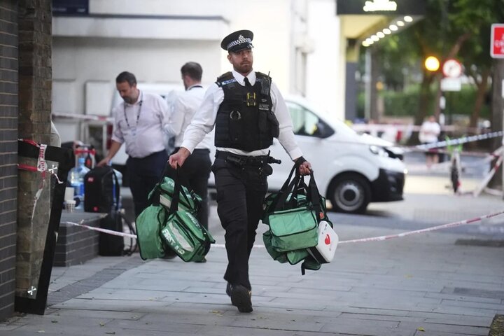 Knife Attack in London Tourist Area Leaves Two Dead