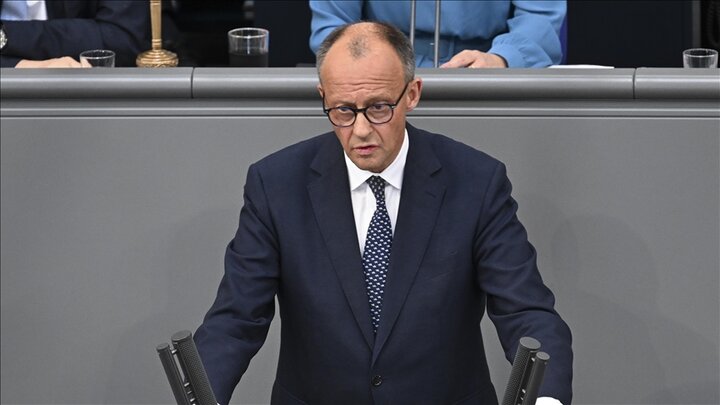 German Chancellor Consults Israeli Occupation Prime Minister on Gaza Crisis