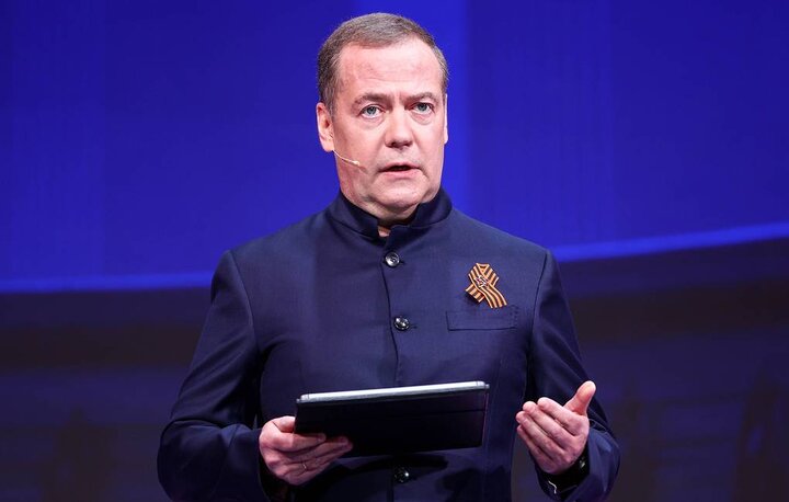 Medvedev: U.S. Tariffs on BRICS Countries Continue Its Series of Threats