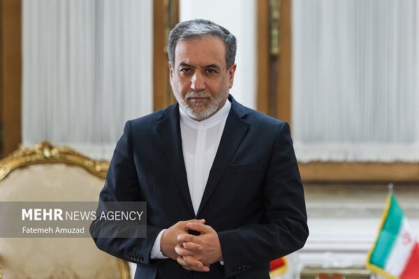 Iran Foreign Minister: We Cannot Abandon Uranium Enrichment