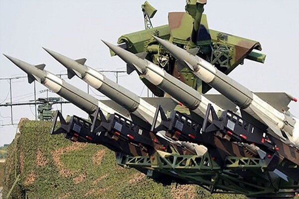 Yemeni Air Defense Strikes Back Forcefully Against Zionist Fighter Jets’ Attacks
