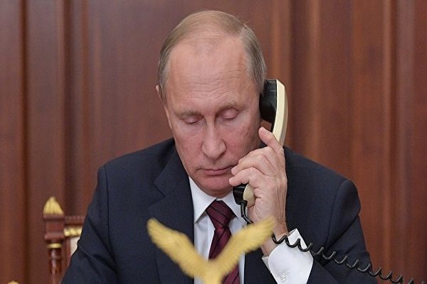 Putin and Chinese President Hold Phone Conversation